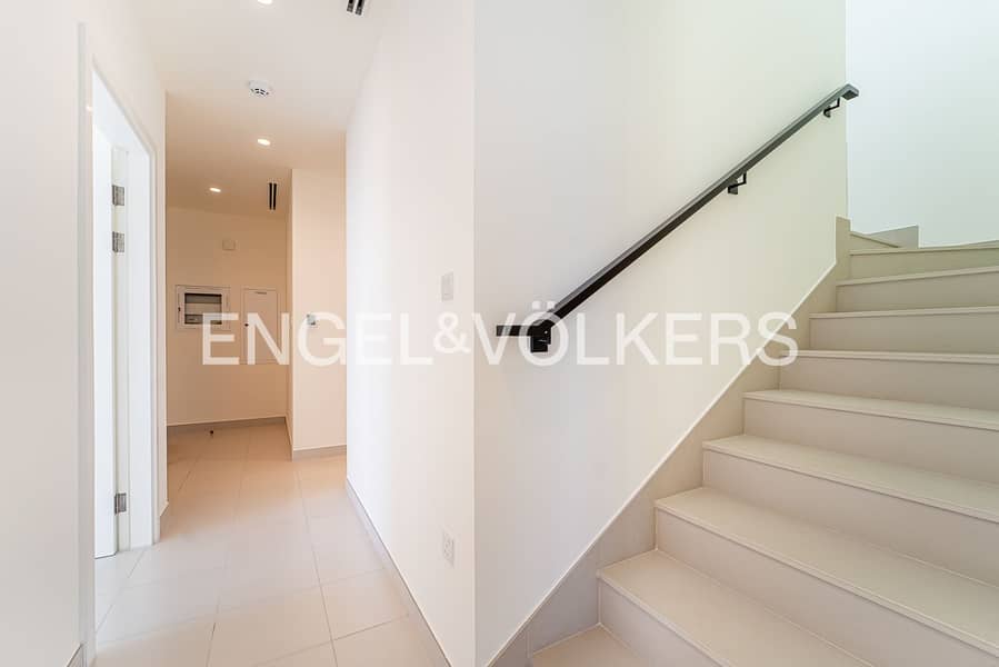 Corner Villa | Big Plot | With Maids Room - Image 8