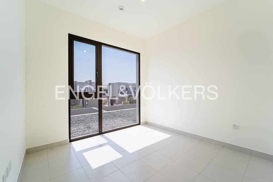 Corner Villa | Big Plot | With Maids Room - Image 12