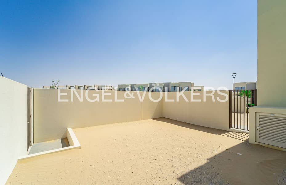 Corner Villa | Big Plot | With Maids Room - Image 28