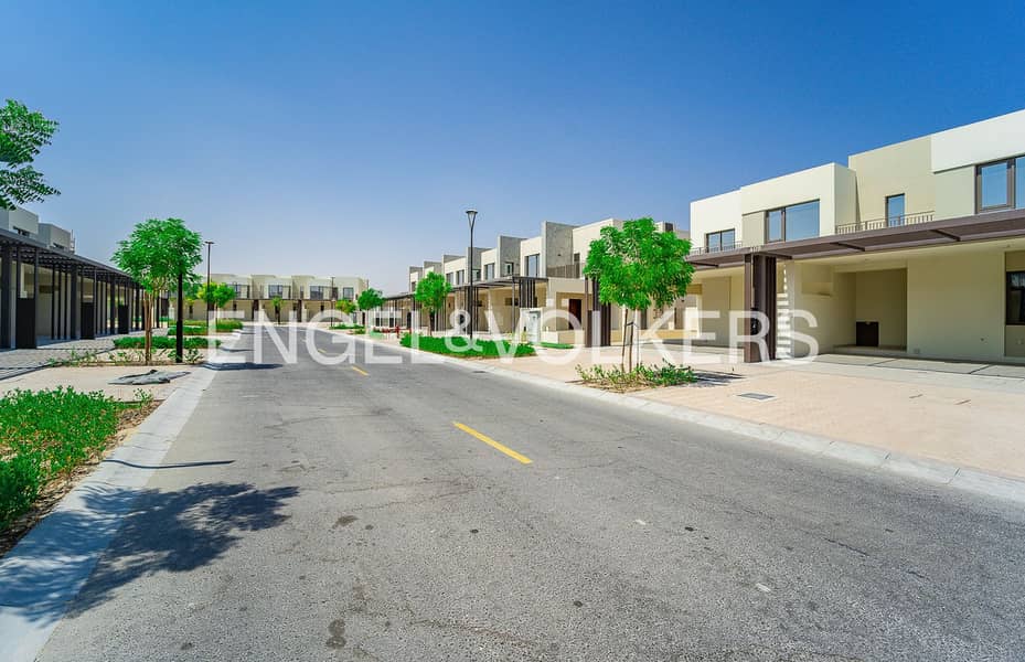 Corner Villa | Big Plot | With Maids Room - Image 36