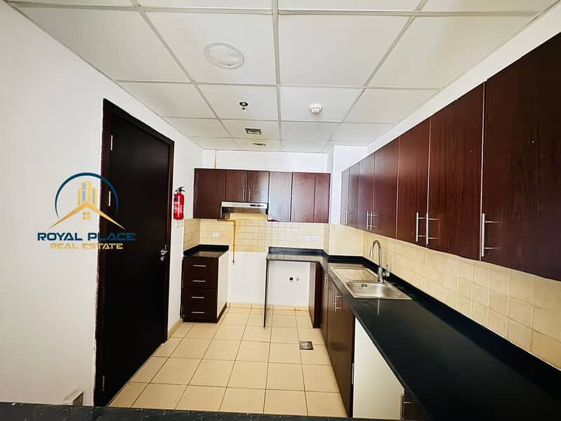 Spacious 1BR | Near to Exit | Ready to Move