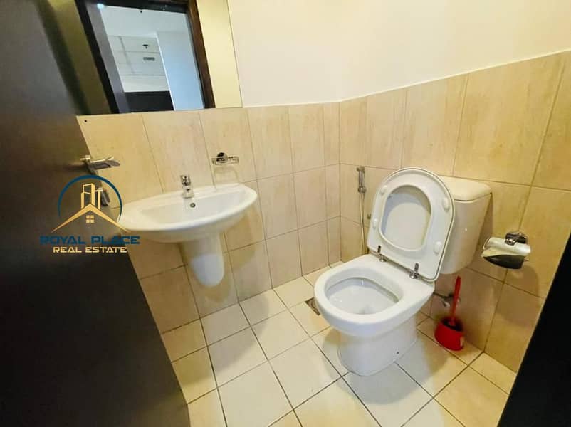 Spacious 1BR | Near to Exit | Ready to Move