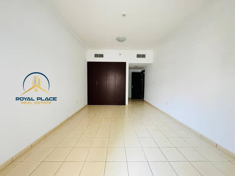 Spacious 1BR | Near to Exit | Ready to Move