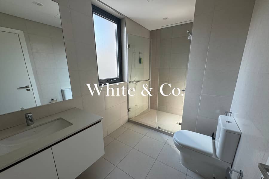 3 Bedroom | Close to Pool | Back to Back - Image 10