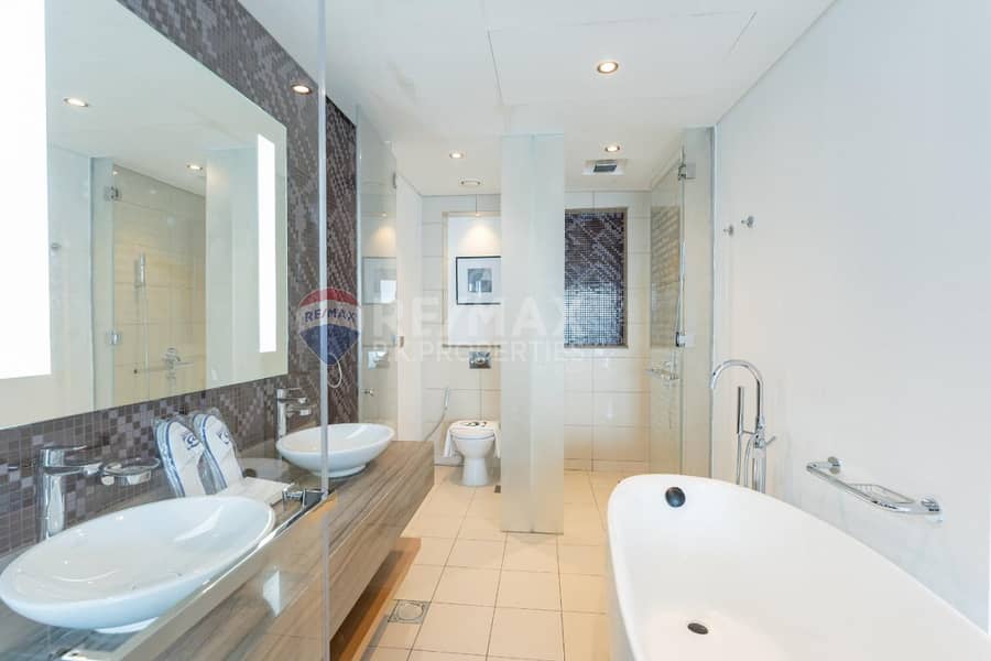 High Floor|Luxury with Huge LayoutNear|Dubai Mall - Image 17