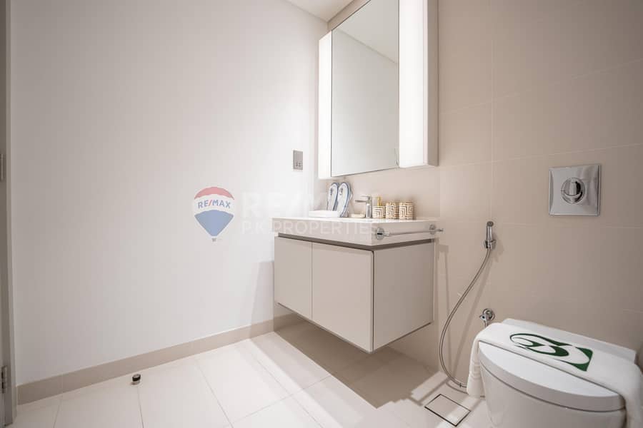 Fully Furnished |Premium Amenities |Prime Location - Image 17