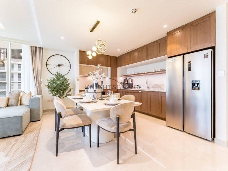 Resort Calm by the Sea | Marina, Skyline Outlook