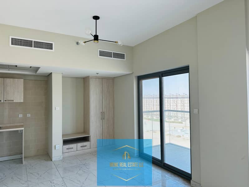 AMZING STUDIO IN FAMILY COMMUNITY FOR SALE