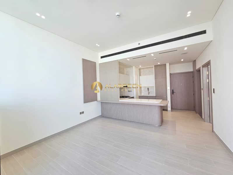 Spacious 1br | Private Pool | Fitted Kitchen