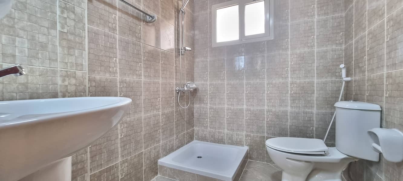 SPACIOUS 1 BHK BEHIND NEW GOLD SOUQ AL RAFFA - Image 7