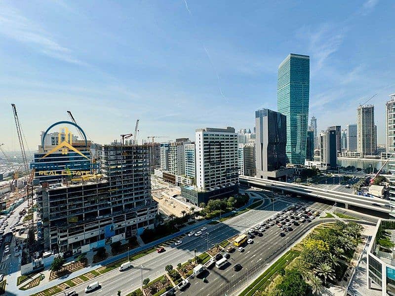 Burj View | Multiple Cheques Option | Great Area - Image 11