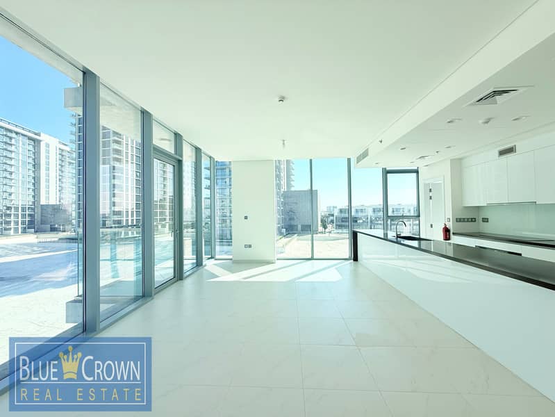 STUNNING VIEW SPACIOUS UNIT WITH MAID ROOM