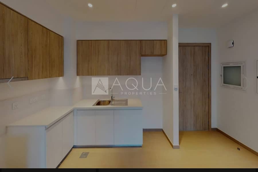 Spacious | Built in Kitchen | Unfurnished