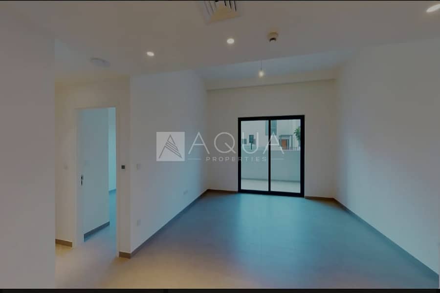 Spacious | Built in Kitchen | Unfurnished - Image 6