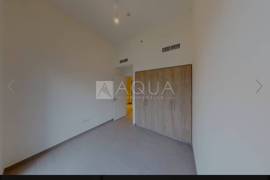 Spacious | Built in Kitchen | Unfurnished - Image 8