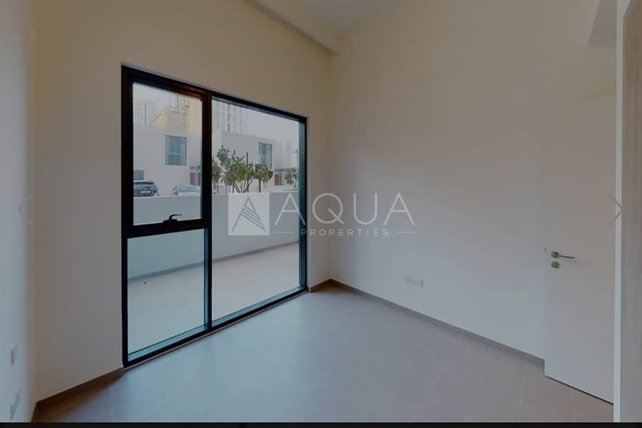 Spacious | Built in Kitchen | Unfurnished - Image 12