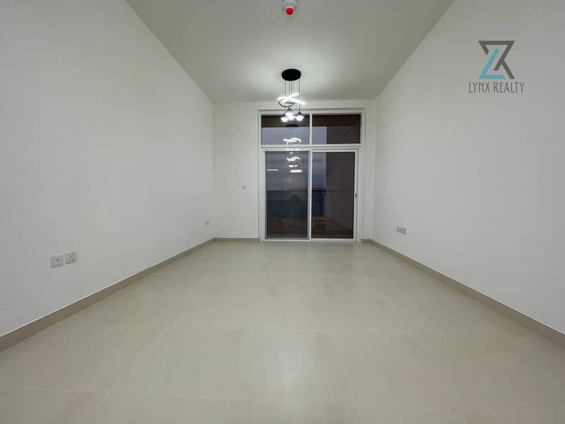 Modern Studio Apartment with Open View Near the Park