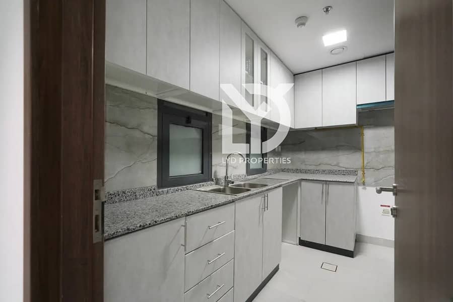 Bright 1 BHK in Al Mamzar with Closed Kitchen | Prime Location | AED 68K