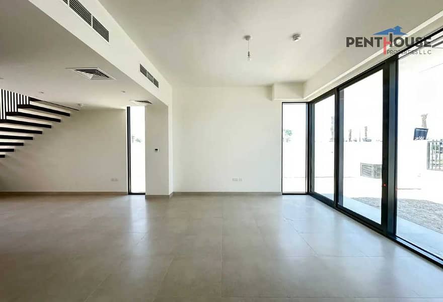 Ready To Move In| Prime Location |Spacious Layout