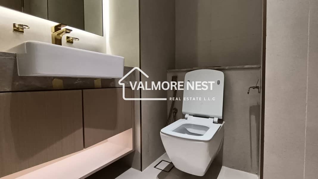 Brand new building I With premium finishing I Prime location - Image 12