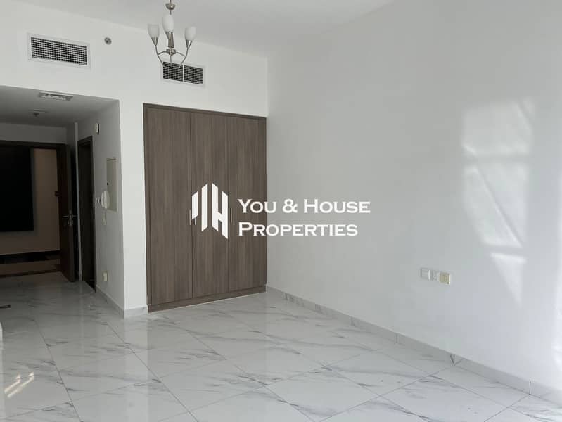 Elite Studio | Vacant & Spacious | Urgent Investors Deal