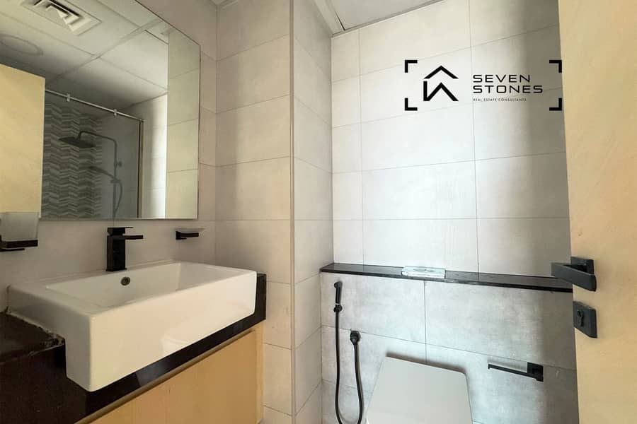 Smart Home | Burj and Frame View | Semi Furnished - Image 12