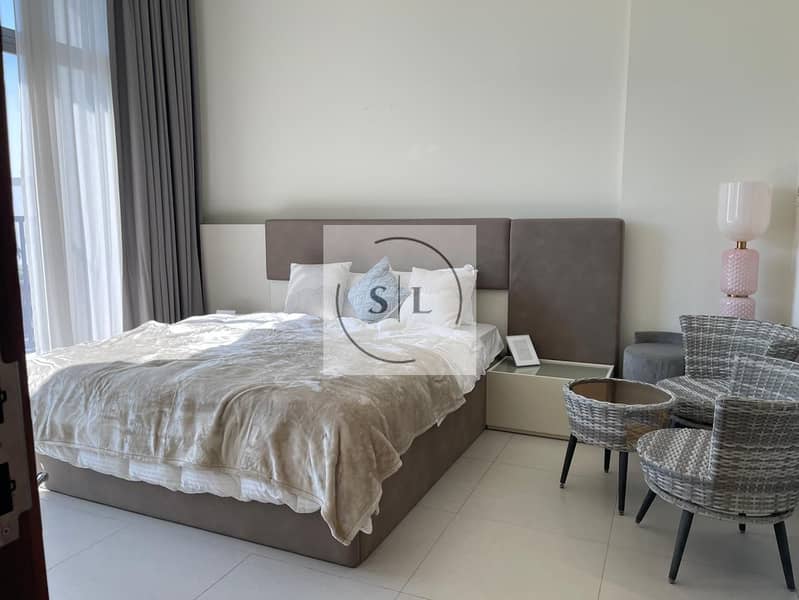 Vacant | Corner Unit | Private Pool | Gated Community - Image 9