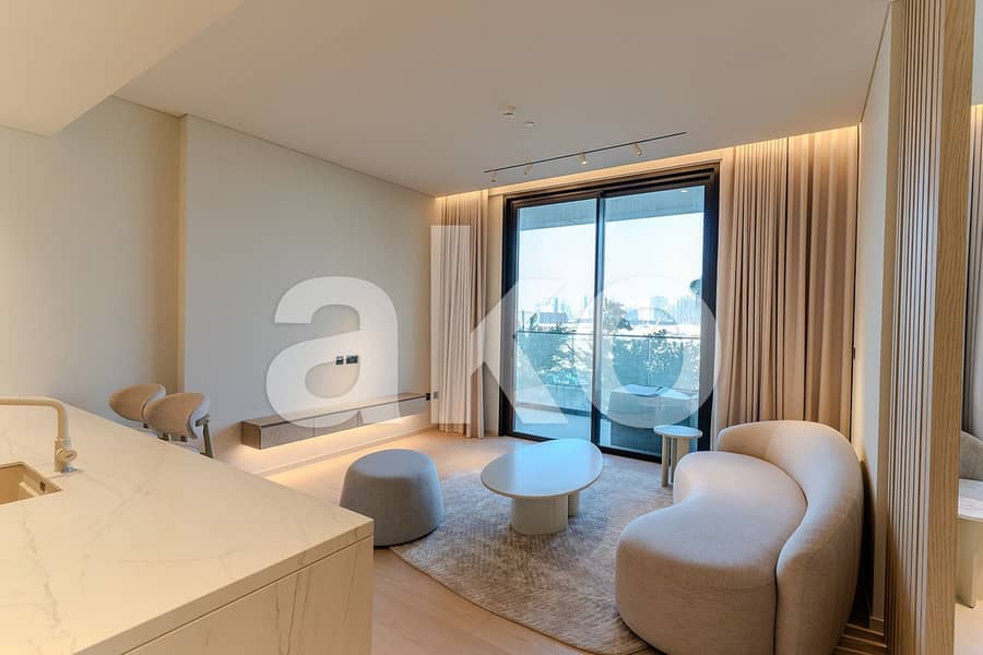 Luxury Fully Furnished Studio Exclusive High Floor - Image 6