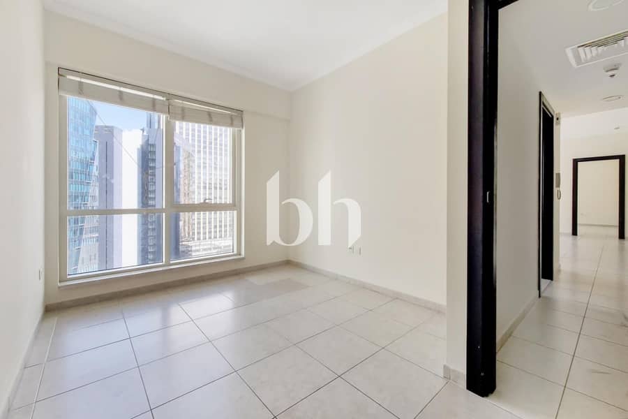 Vacant Soon | Higher Floor | Partial marina view - Image 10