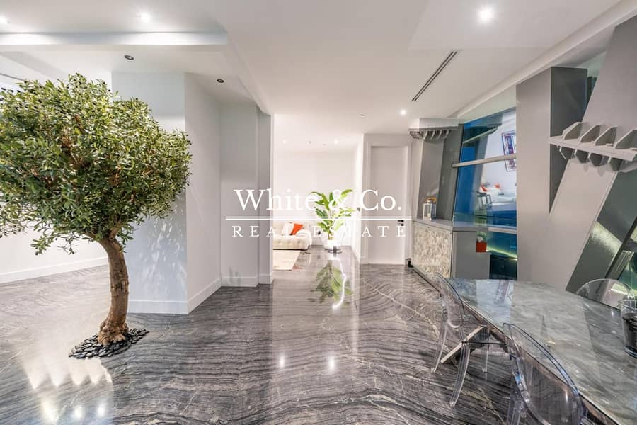 Upgraded | Furnished Penthouse | Duplex - Image 17