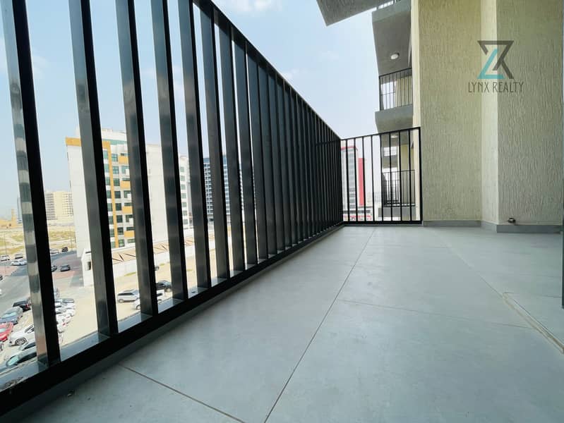 "Exquisite 1-Bedroom Apartment: Luxury Living in Nad al Hammar" - Image 10