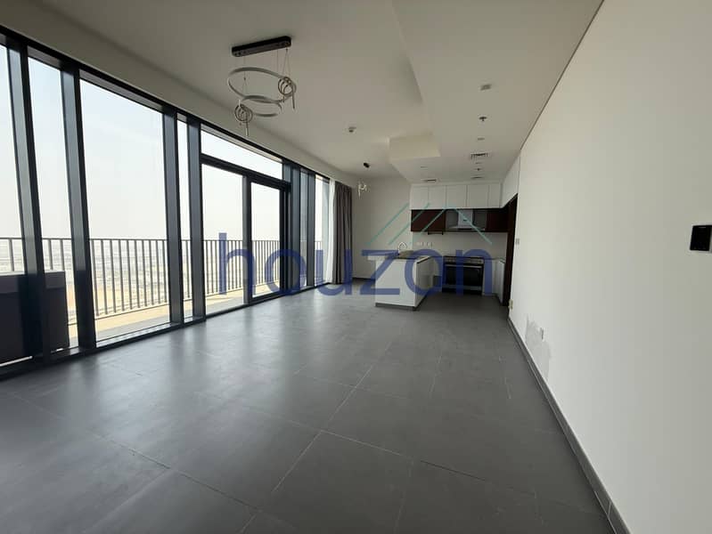 Luxurious 3BR + M/R | High Floor | Sea View - Image 9