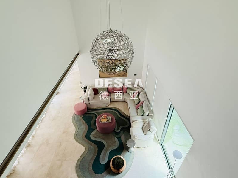 READY TO MOVE IN - PRIME LOCATION - BIG LAYOUT