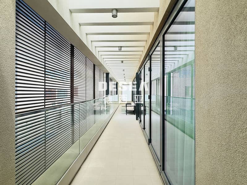 READY TO MOVE IN - PRIME LOCATION - BIG LAYOUT - Image 7