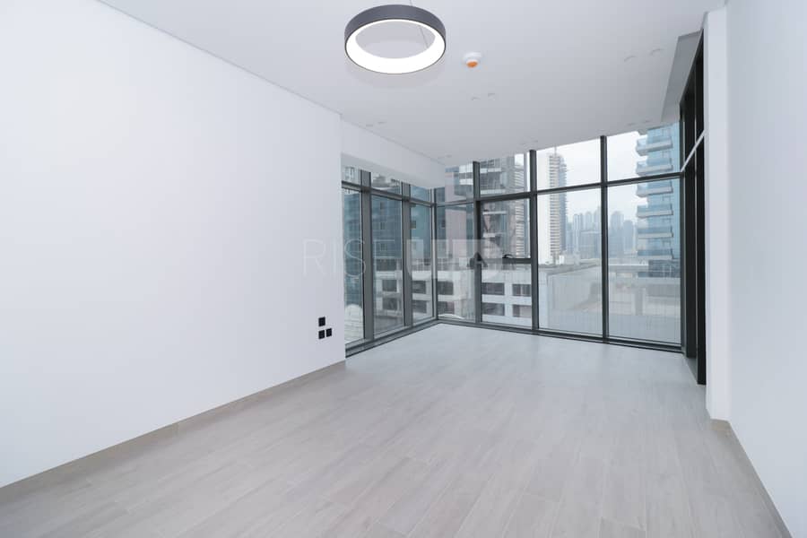 Largest Layout | Ready to Move | Prime Location - Image 11