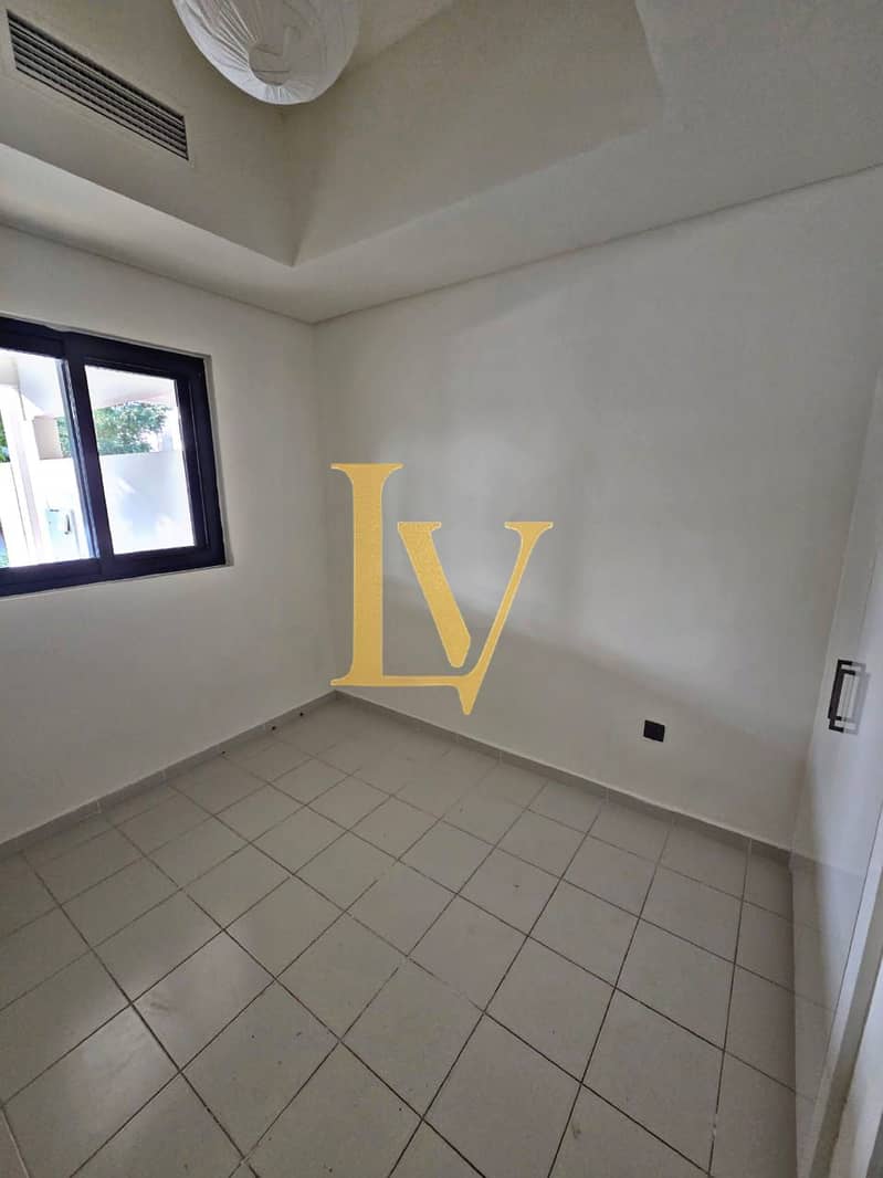 3 Bed+Maid | Middle unit | R2M14 | Rentd | Big Balcony