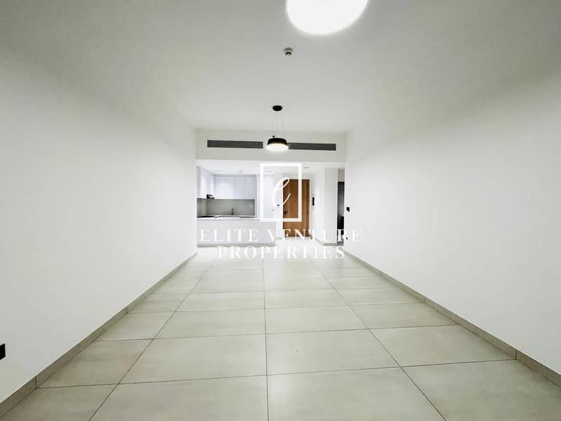 VACANT | 3 BEDROOM + MAID'S ROOM | SPACIOUS | BRIGHT APARTMENT - Image 6