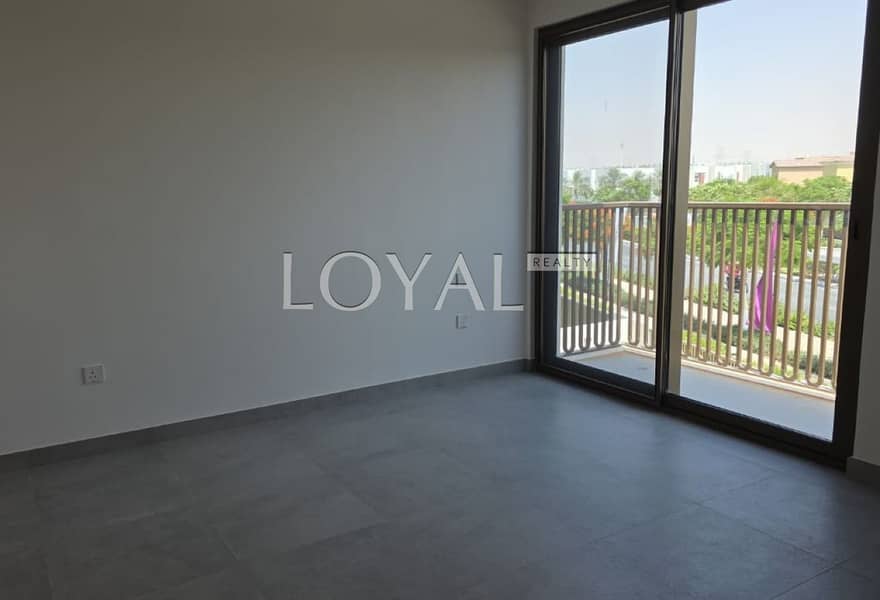 Single row | Near to Amenities | Full Park View - Image 6