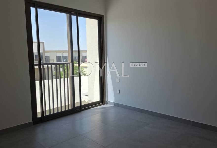 Single row | Near to Amenities | Full Park View - Image 7