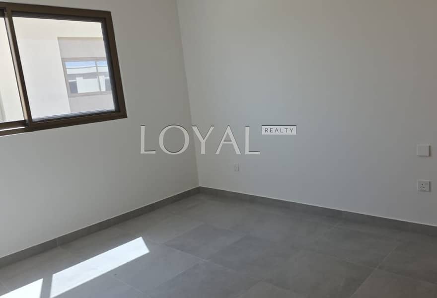 Single row | Near to Amenities | Full Park View - Image 9