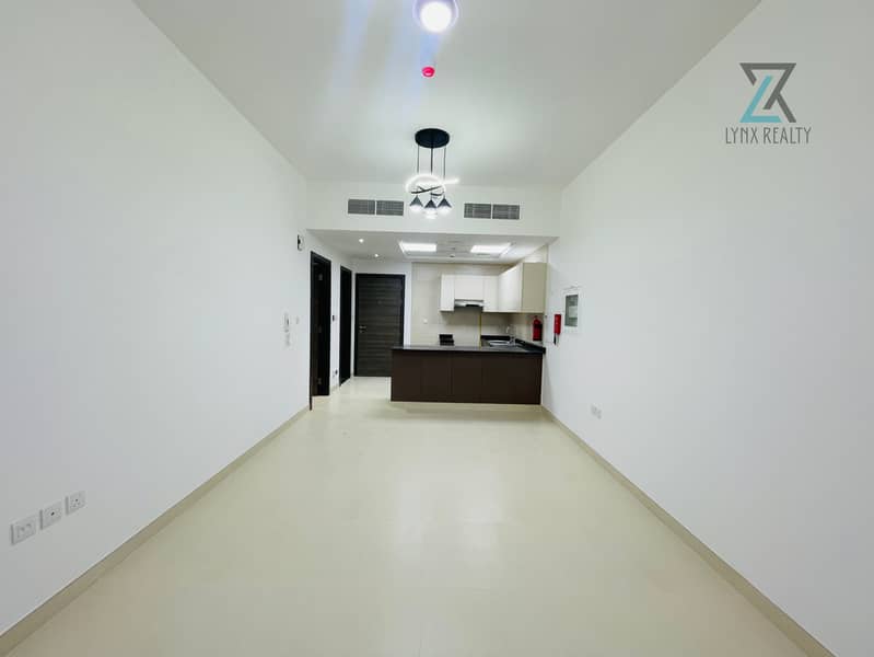 Spacious and luxury 1Bedroom With GYM pool parking