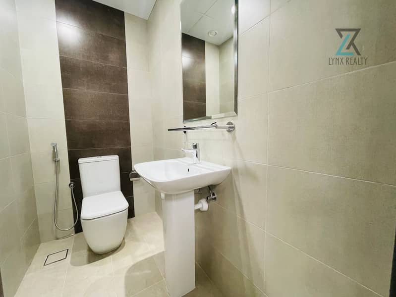 Spacious and luxury 1Bedroom With GYM pool parking - Image 6