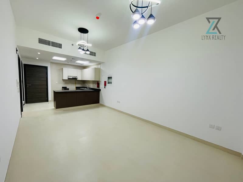 Spacious and luxury 1Bedroom With GYM pool parking - Image 9