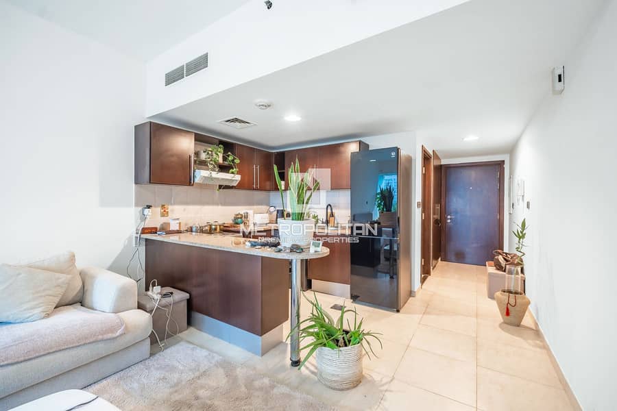 Modern Studio | Full Lake View | Close to Metro