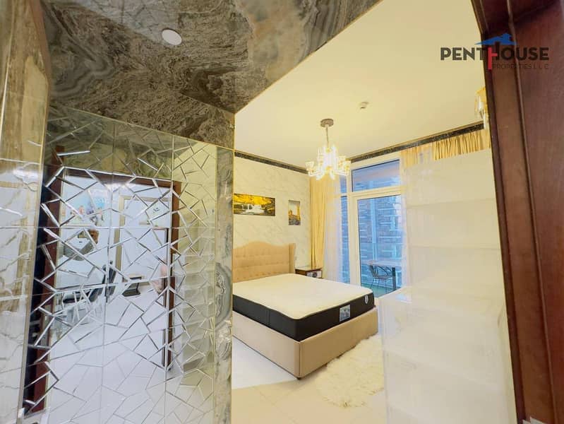 Upgraded Unit |Fully Fitted and furnished | Vacant - Image 6