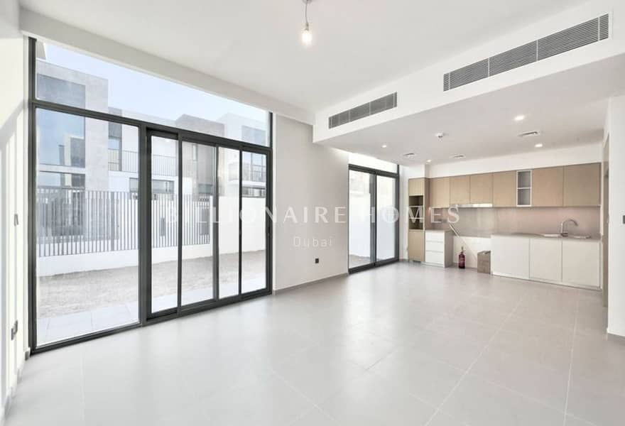 Corner Unit | Vacant | Overlooking Green Belt