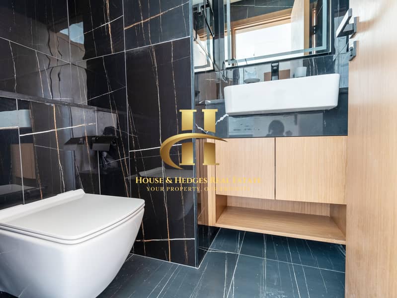 Kitchen Appliances | Modern Amenities | Spacious - Image 10