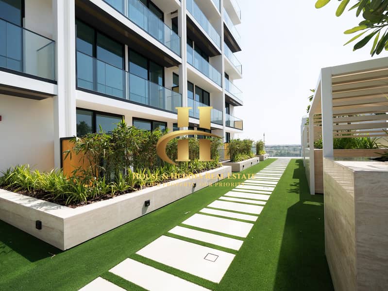 Kitchen Appliances | Modern Amenities | Spacious - Image 24