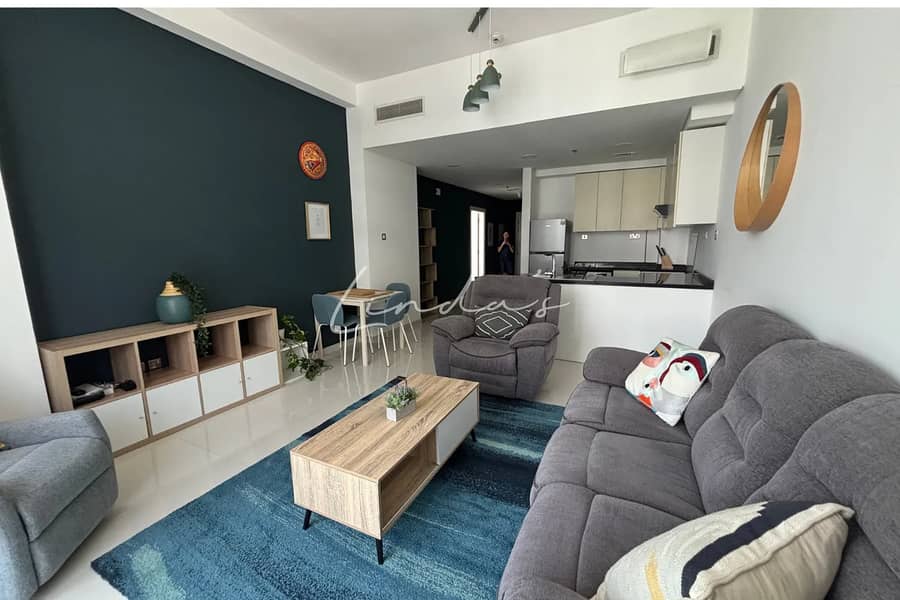 Park-Facing | Spacious 1 Bedroom | High Floor