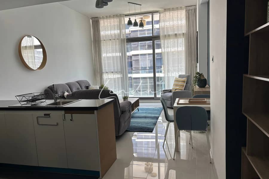 Park-Facing | Spacious 1 Bedroom | High Floor
